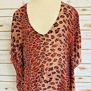 CASTAWAY Women Short Batwing Sleeve Pull Over Animal Print Shirt Size 14/XL-NWT